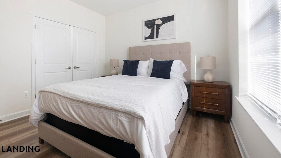 Building Photo - 909 Mansion Dr