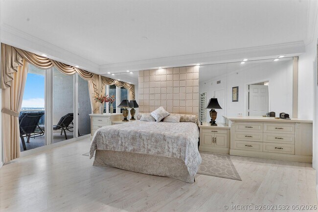 Building Photo - 3200 N Ocean Blvd