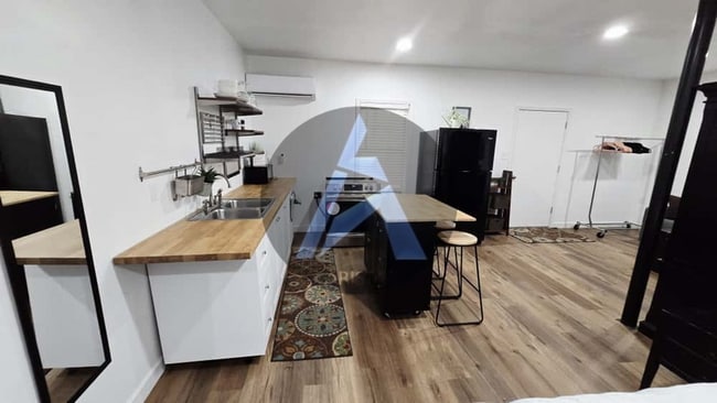 Building Photo - 4433 Coopers Creek Dr SE