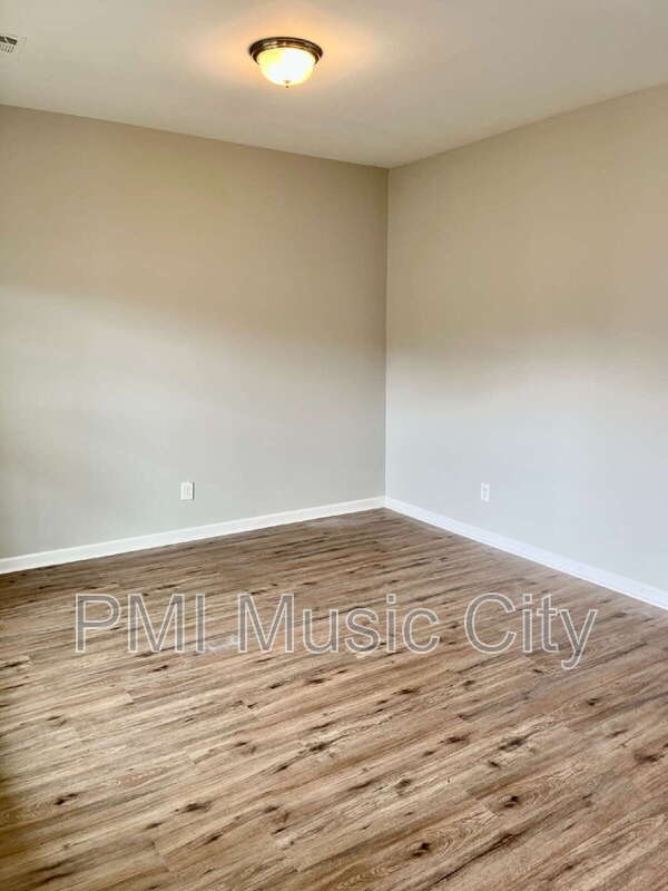 Building Photo - 2703 Candlewick Ct