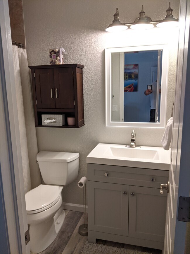 Bathroom 2nd Floor - 15955 Golden Eye Ct
