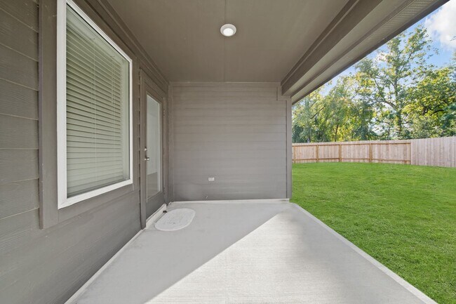 Building Photo - 210 Bella Wy