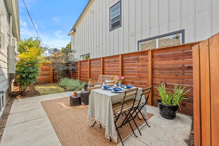 Backyard - 5263 NE 32nd Pl