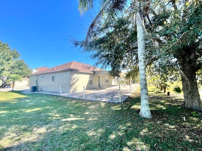 Building Photo - 221 Cobalt Dr