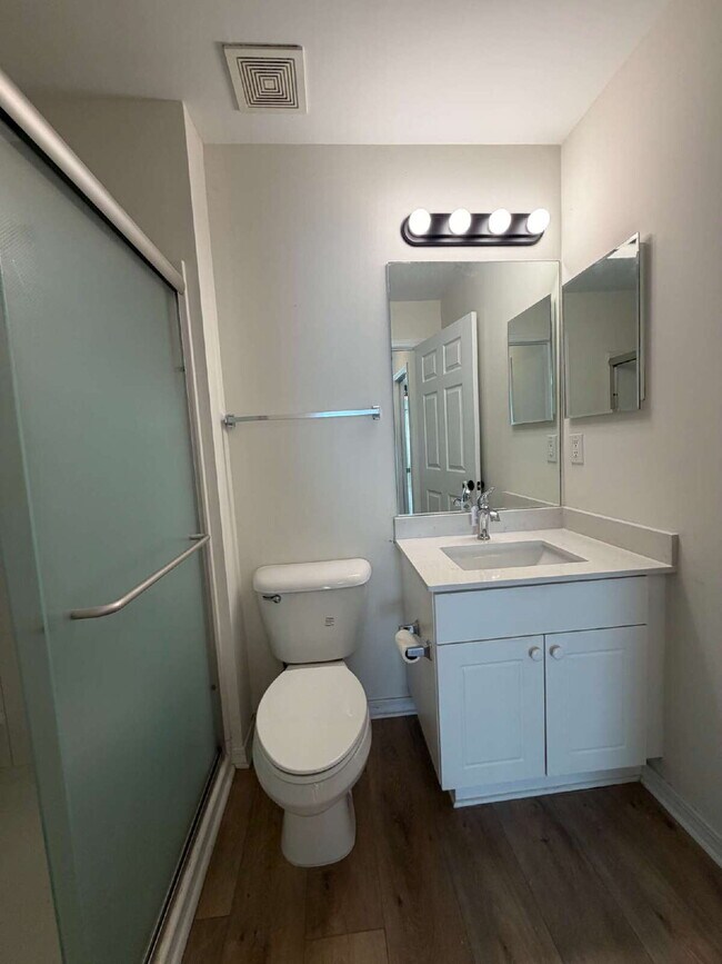 Building Photo - Welcome to The Hammocks! Newly Updated 3 bedroom 2.5 bath home.