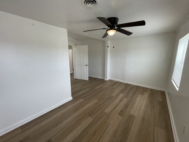 Building Photo - 4-Bedroom, 1.5 Bath Home in NW OKC