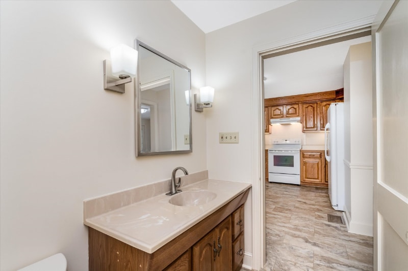 Building Photo - 87 Lenox Ave