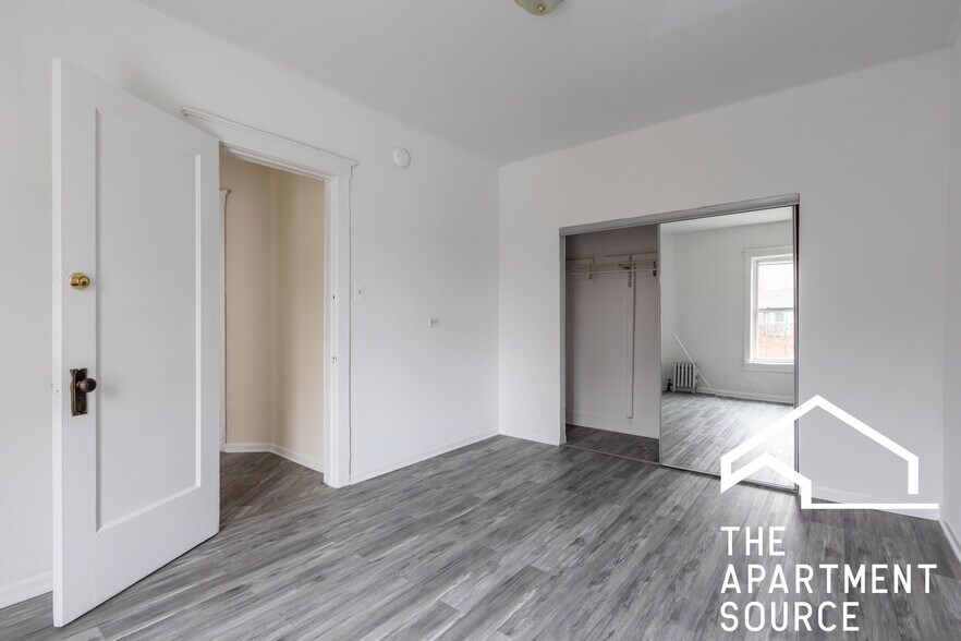 Building Photo - 2700 N Milwaukee Ave