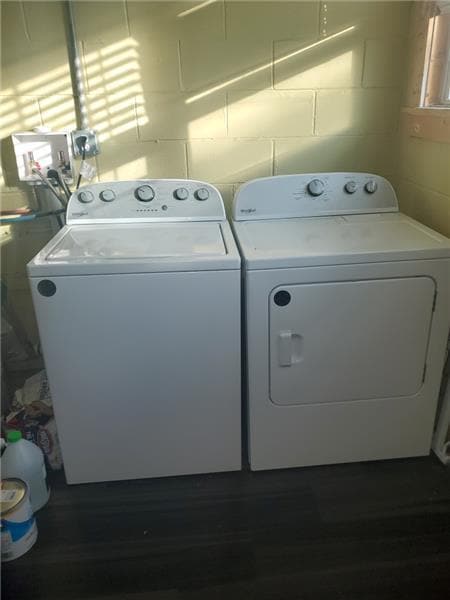 Building Photo - 711 W 42nd St