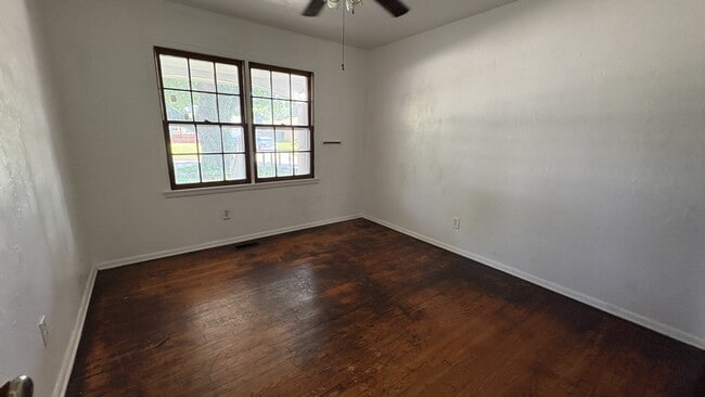 Building Photo - 513 SW 56th St