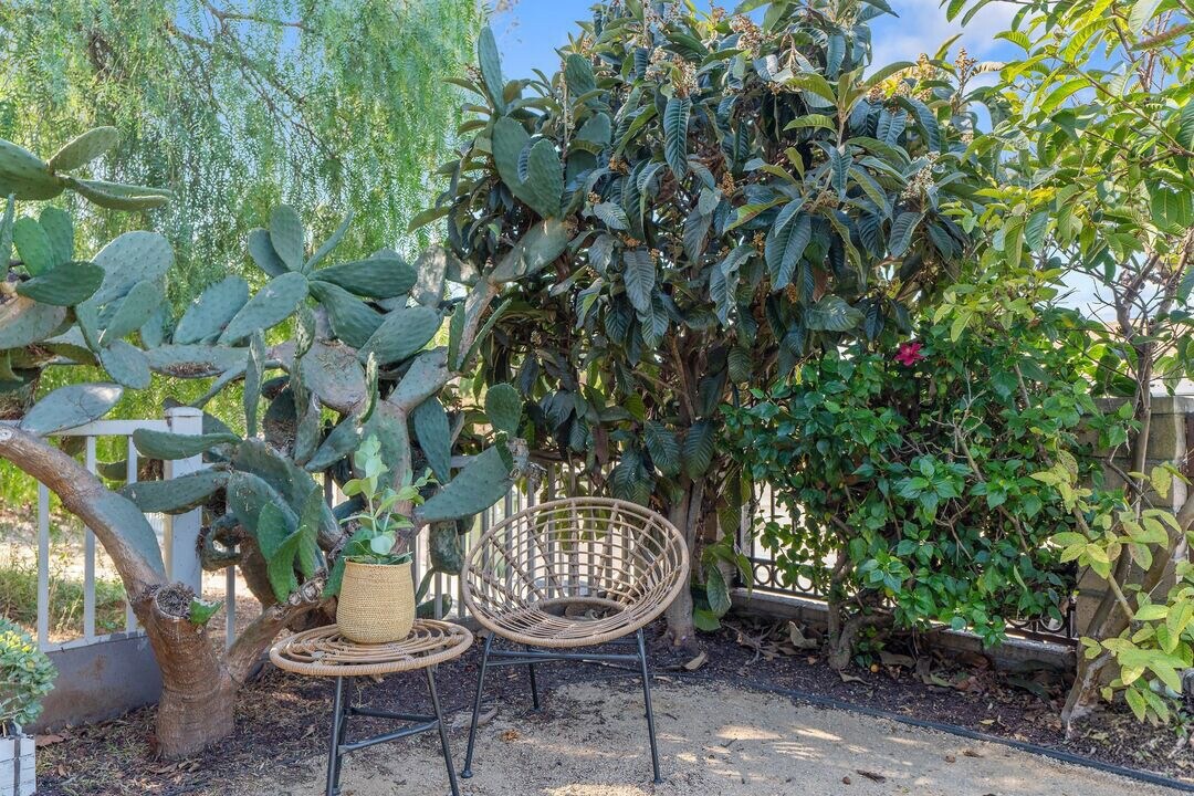 Building Photo - 2324 S Highland Ave