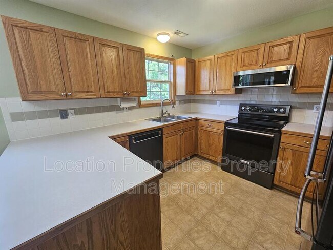 Building Photo - 4104 Saddlehorn Dr