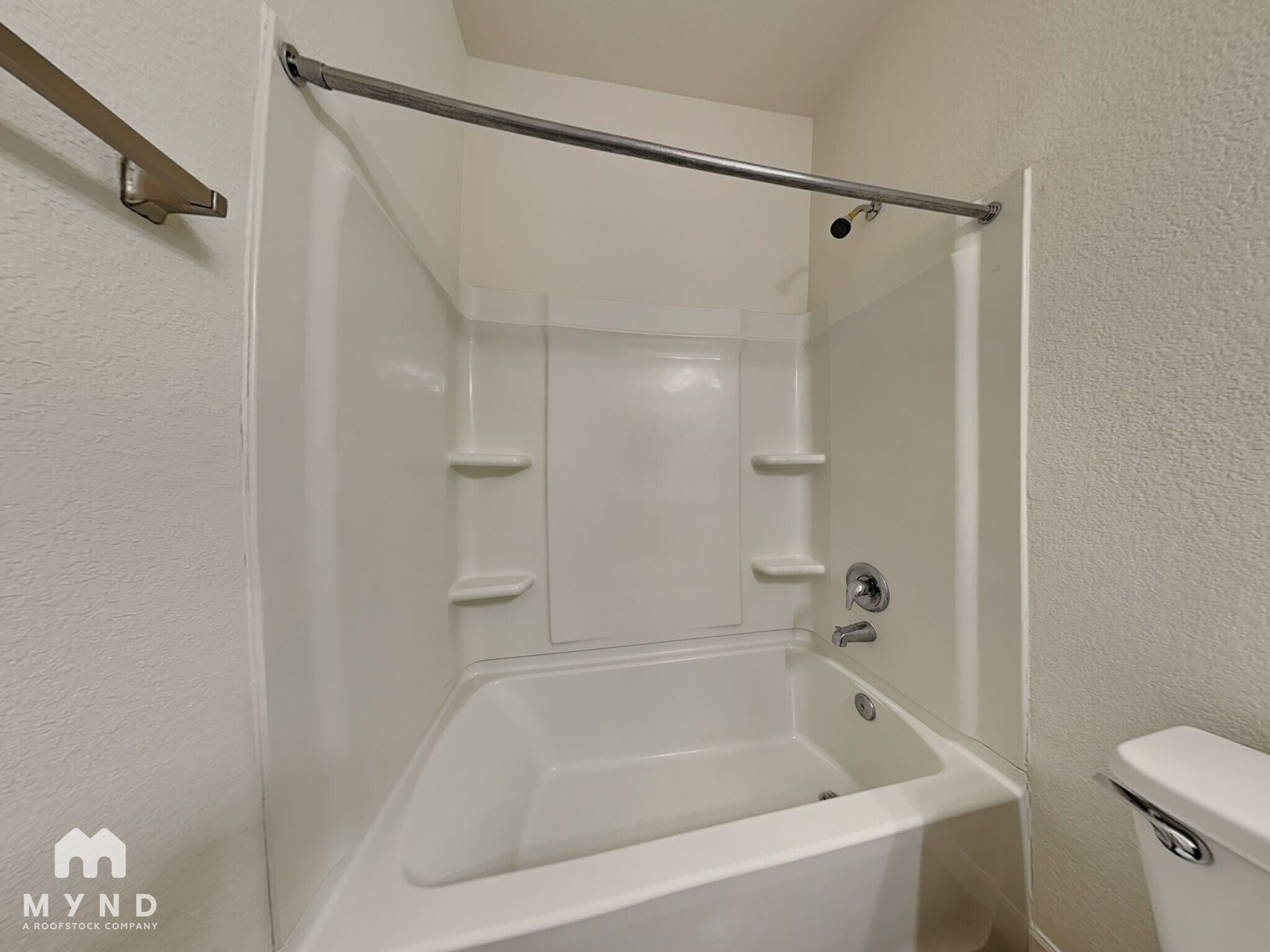 Building Photo - 1056 Banyon Tree Ln