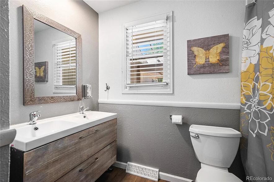 Building Photo - 1094 E 17th Ave