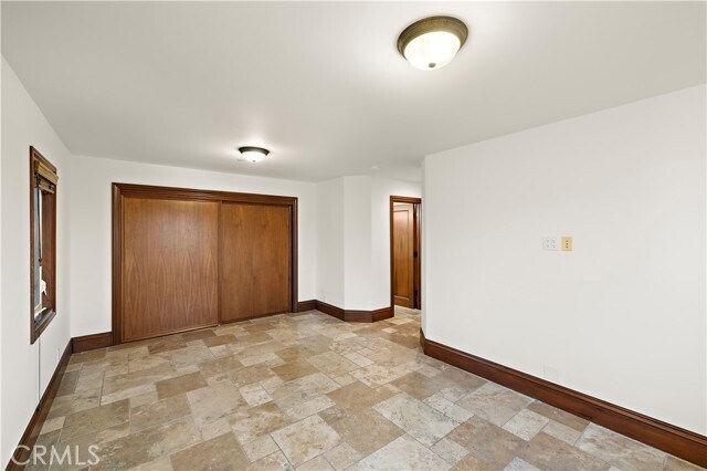 Building Photo - 3811 Vista Blanca