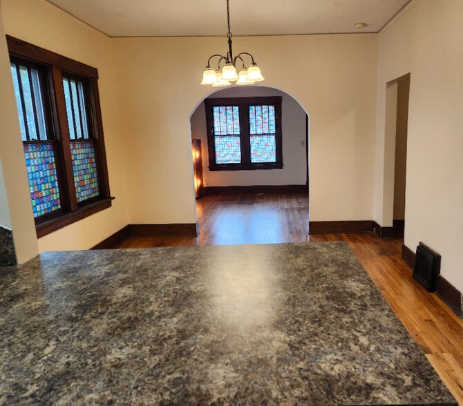 Building Photo - 3117 S 60th St