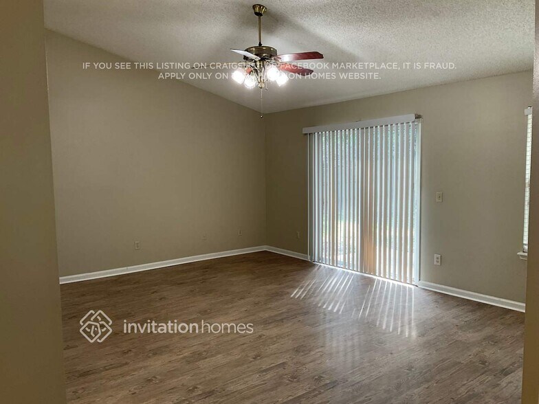 Building Photo - 2094 St Martins Dr W
