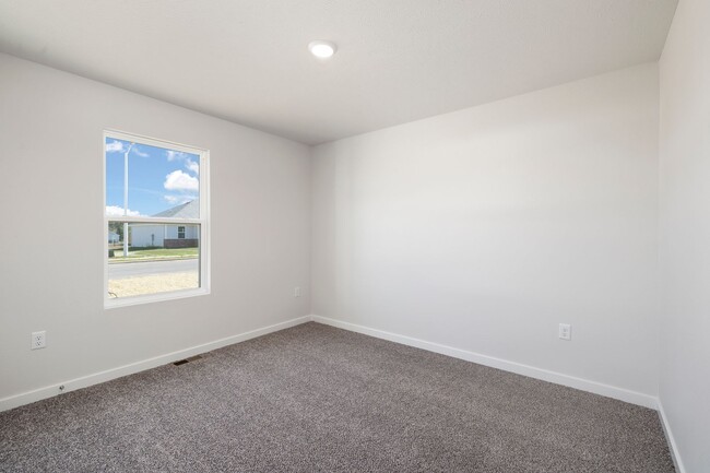 Building Photo - BRAND NEW 3 BEDROOM HOME - BOLIVAR, MO