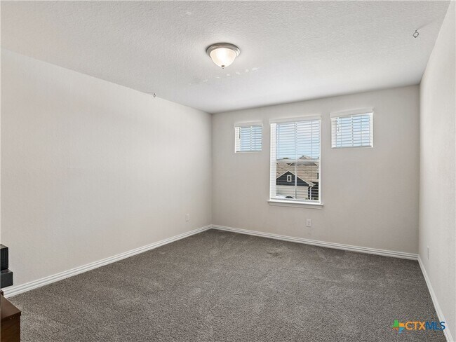 Building Photo - 890 Casetta Trl
