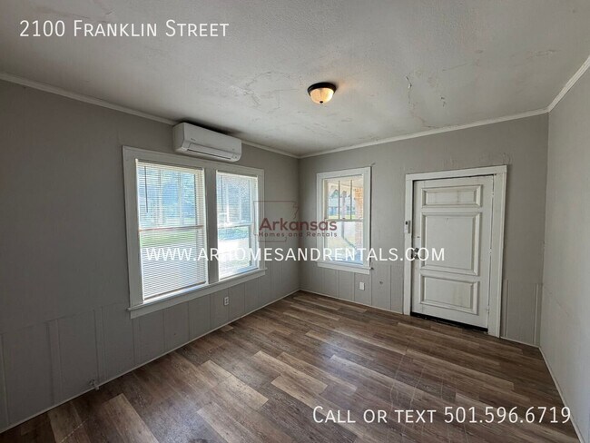 Building Photo - 2100 Franklin St