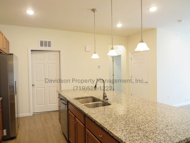 Building Photo - Beautiful Newer Condo in Briargate Area