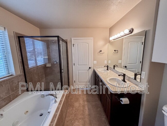 Building Photo - 2241 W 2475 N