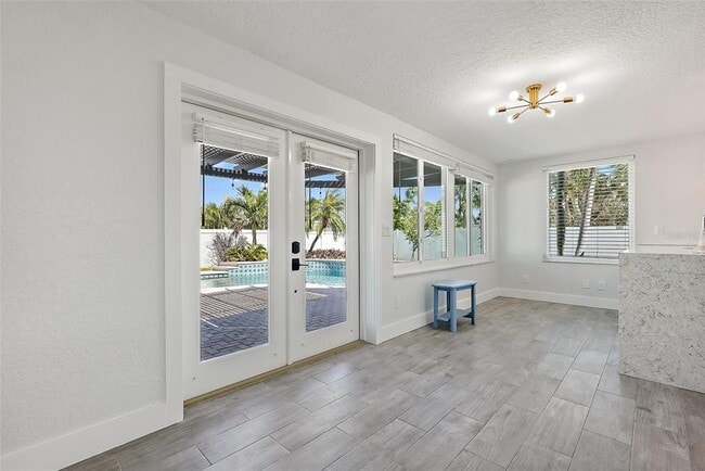 Building Photo - 3755 Belle Vista Dr E