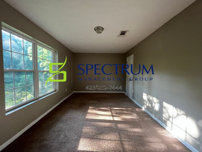 Building Photo - 2069 Lindsey Ln