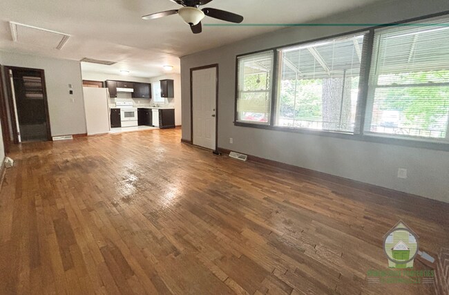 Building Photo - 206 Von Hollen Dr