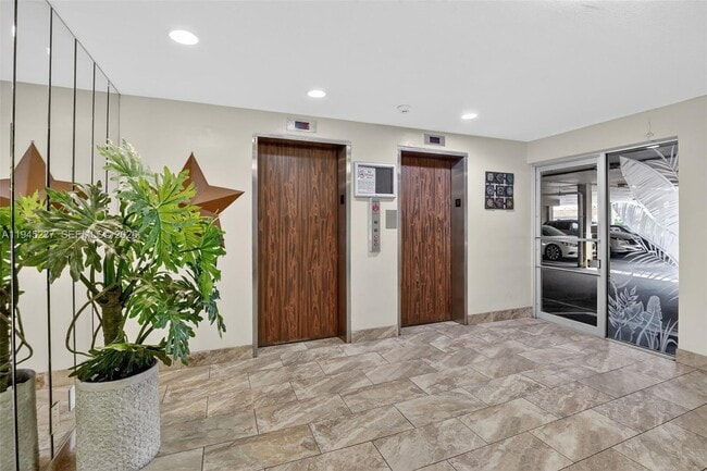 Building Photo - 1811 Jefferson St