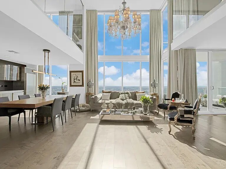 Primary Photo - 1040 Biscayne Blvd