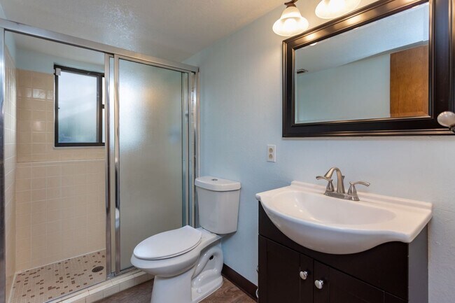Building Photo - 7673 Safari Cir