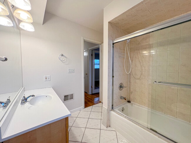 Building Photo - 4716 Thatcher Ave