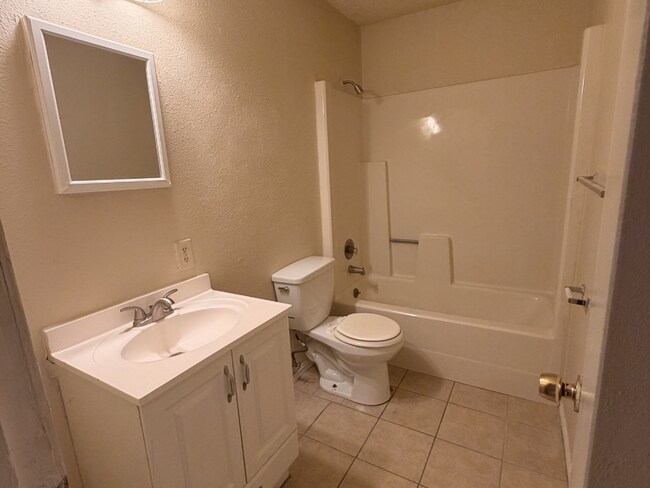 Building Photo - Bright & Inviting 2-Bedroom Duplex in a Highly Desirable Central Location