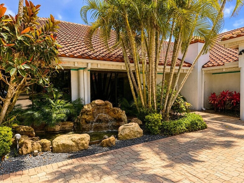 Building Photo - 703 Crosswinds Dr