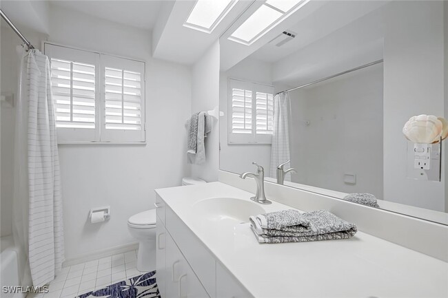 Primary Photo - 433 2nd St S