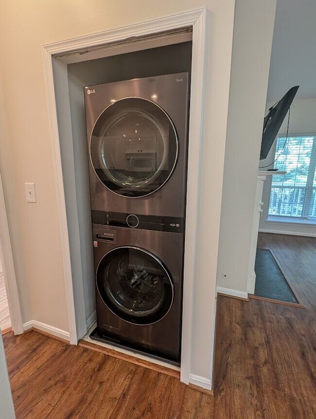 Building Photo - Palazzo at Park Center Top floor 2 bedroom condo