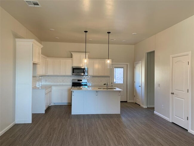 Building Photo - 4607 Enclave Dr