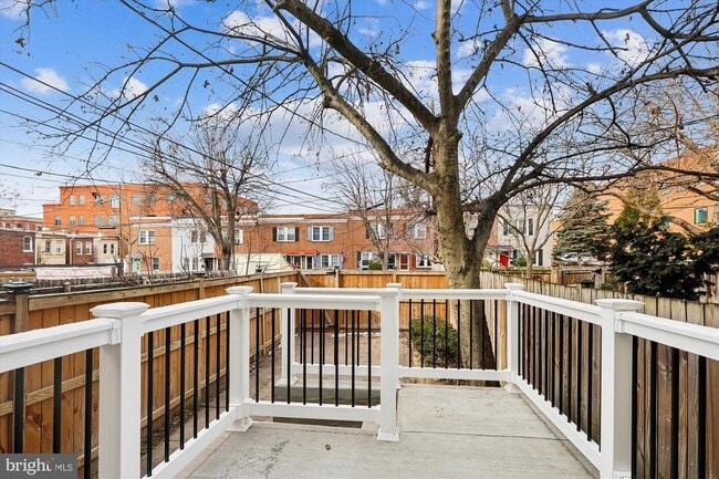 Building Photo - 118 N Peyton St