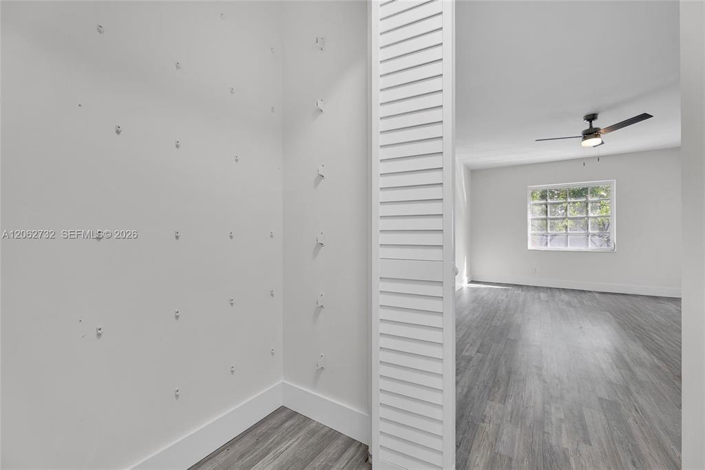 Building Photo - 6413 Bay Club Dr