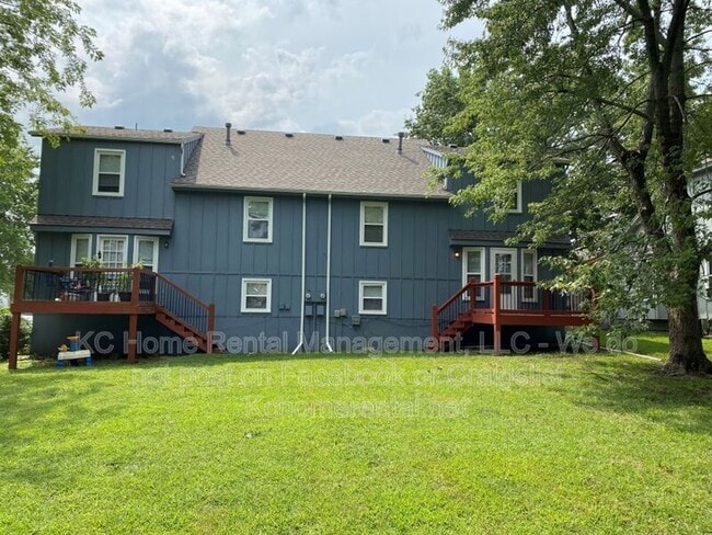 Building Photo - 1416 SE 7th Pl