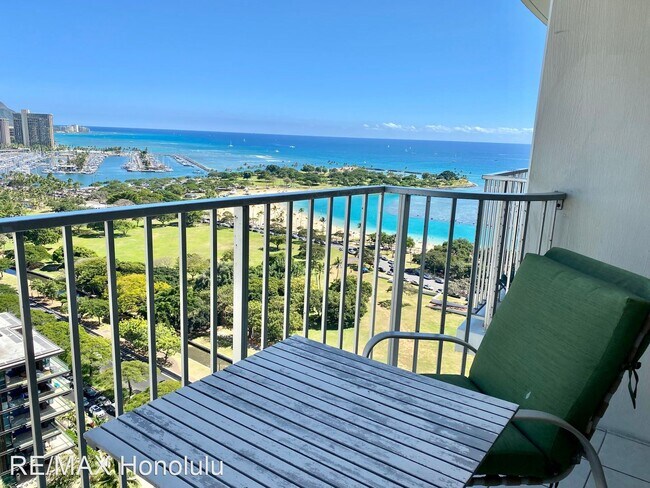 Building Photo - 2 br, 2 bath House - 1350 Ala Moana Blvd #...