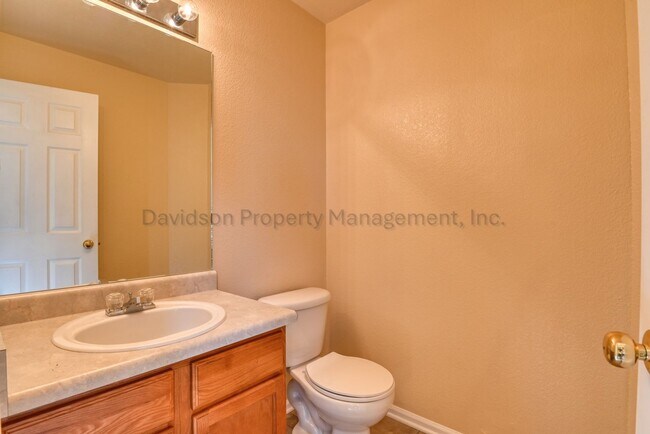 Building Photo - 4173 Knollvale Dr