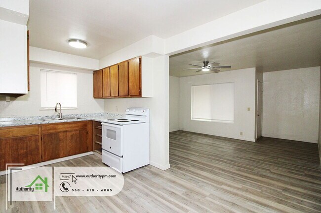 Building Photo - 3120 Pioneer Ln