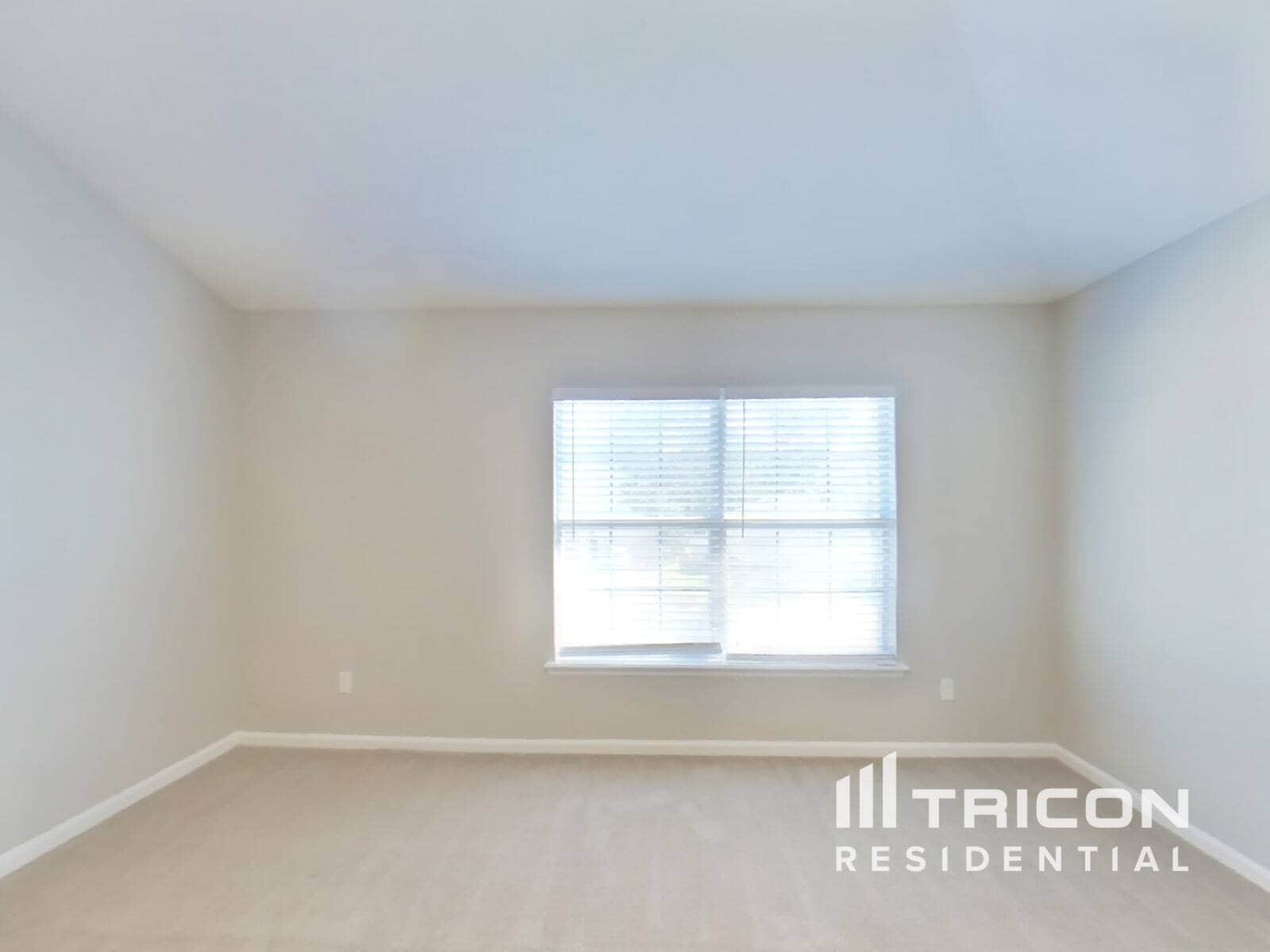 Building Photo - 10818 Birchard Ln