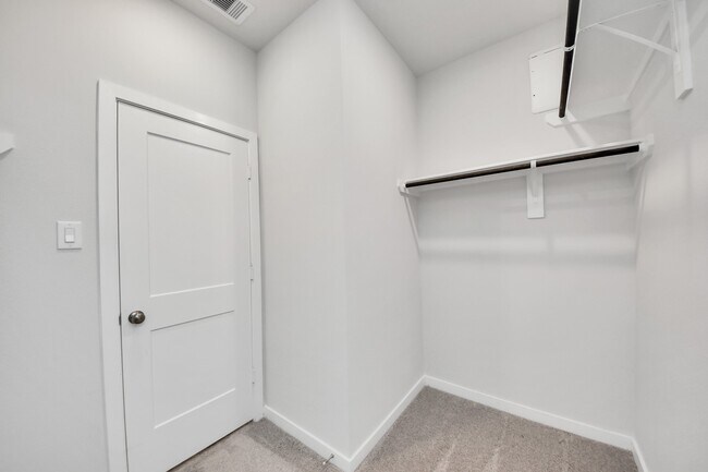 Building Photo - 5611 Fresh View Ct