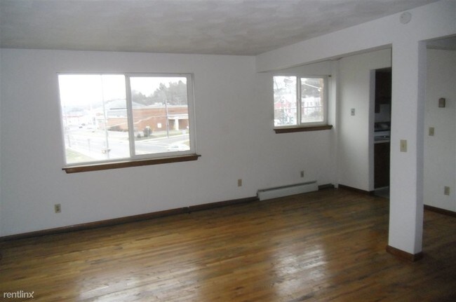 Building Photo - 2 br, 1 bath Apartment - 224 Harry L Dr TLC