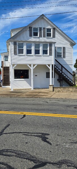 Building Photo - 1563 Cove Rd