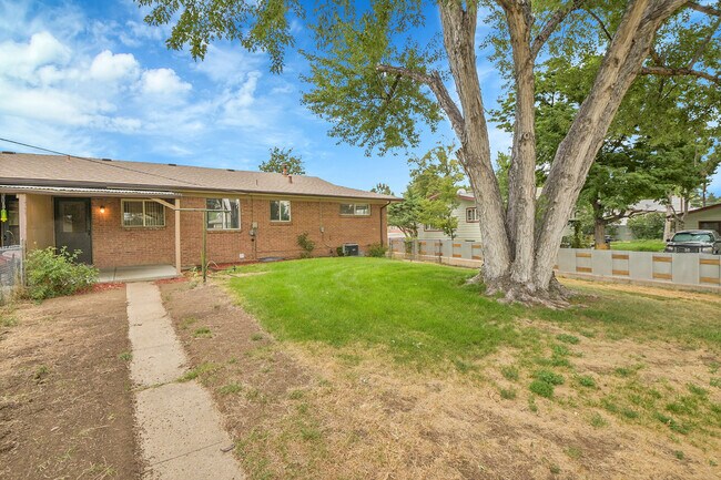 Building Photo - 7220 W Arkansas Ave