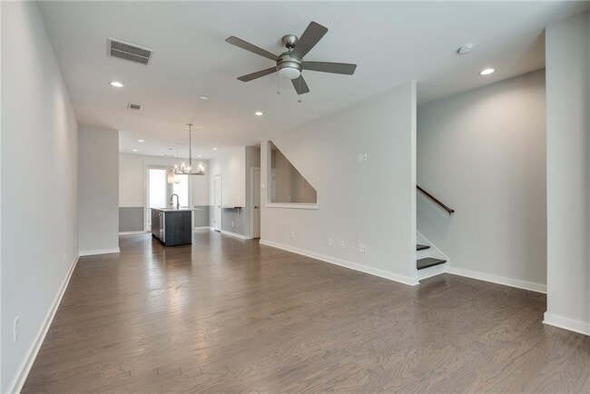 Building Photo - 415 Gartrell St SE